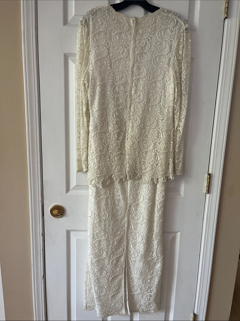 Laurence Kazar Ivory Lace Long-Sleeve & Beautifully Embroidered W/ Pearl Dress - Picture 4 of 6